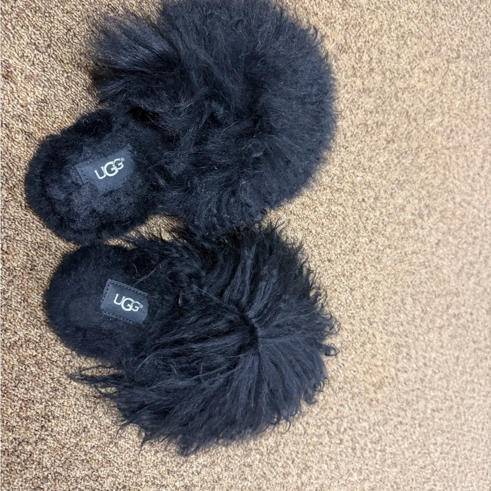 UGG Womens’s fur Uggs - Picture 2 of 3